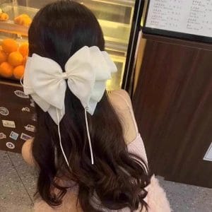 KẸP GẮP NỬA TÓC SAU NƠ LỤA MÀU KEM TẦNG B5200